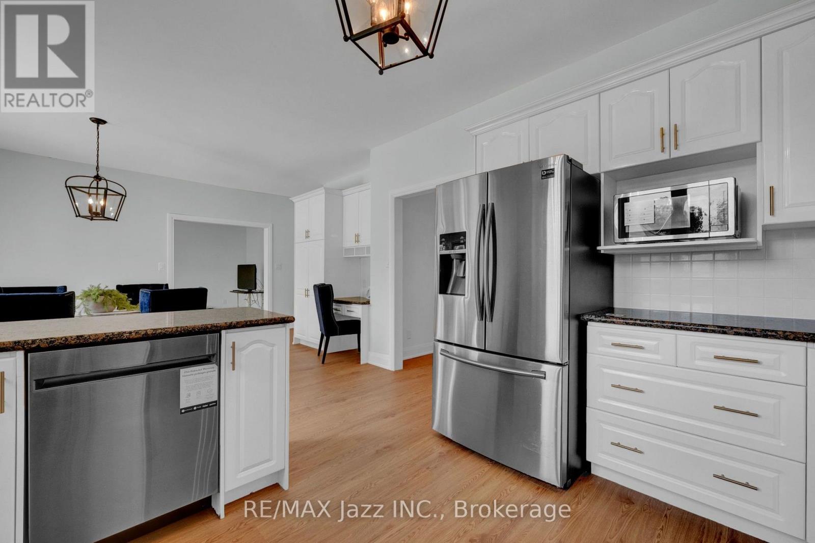 109 Elizabeth Street, Oshawa, Ontario  L1J 8H3 - Photo 11 - E13720930
