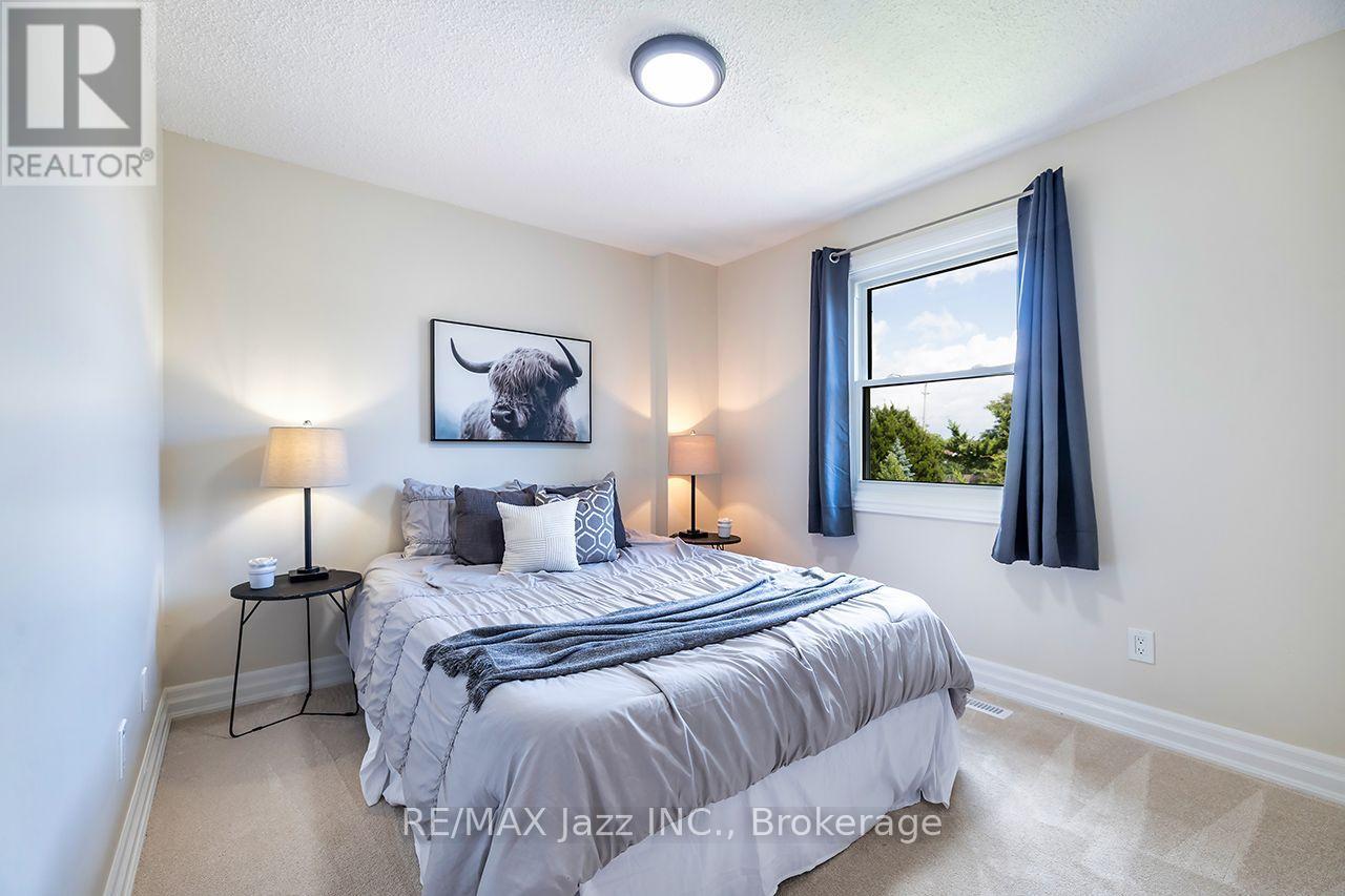 621 Flavelle Court, Pickering, Ontario  L1V 3W6 - Photo 14 - E13695382