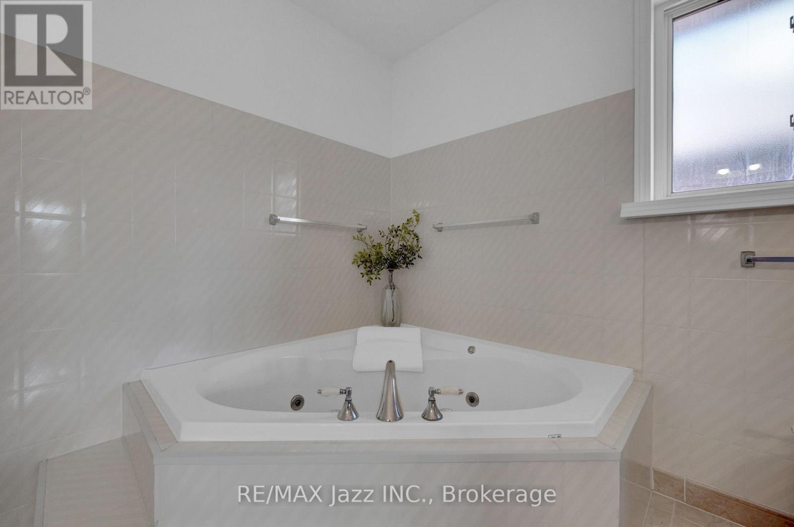 109 Elizabeth Street, Oshawa, Ontario  L1J 8H3 - Photo 24 - E13720930