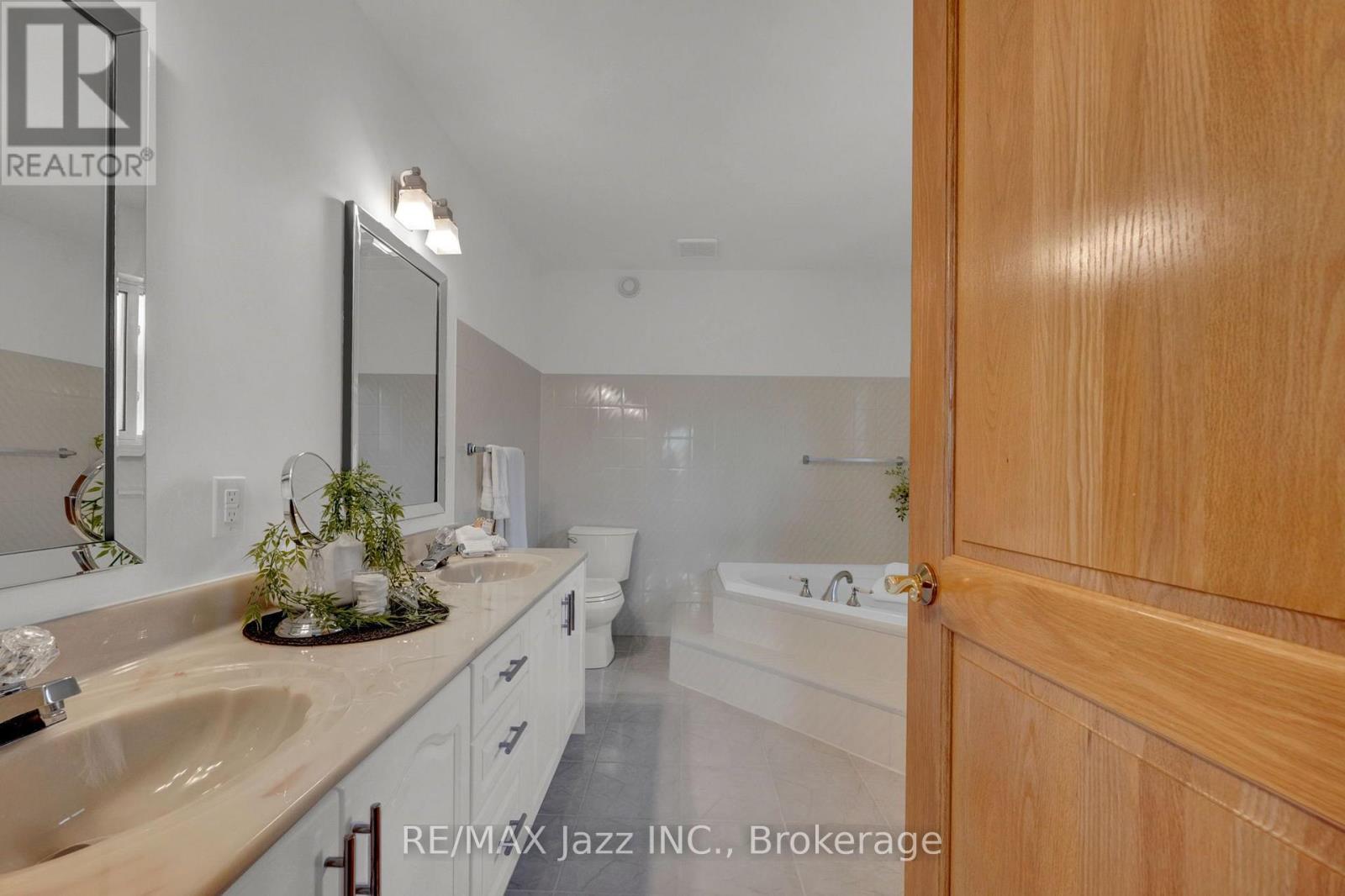 109 Elizabeth Street, Oshawa, Ontario  L1J 8H3 - Photo 23 - E13720930