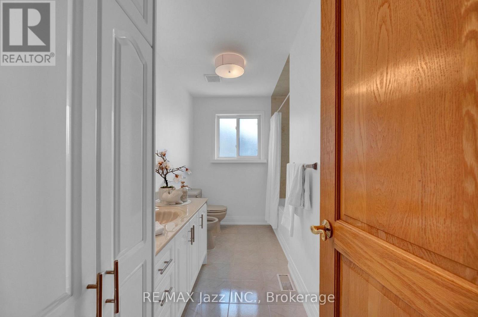 109 Elizabeth Street, Oshawa, Ontario  L1J 8H3 - Photo 35 - E13720930