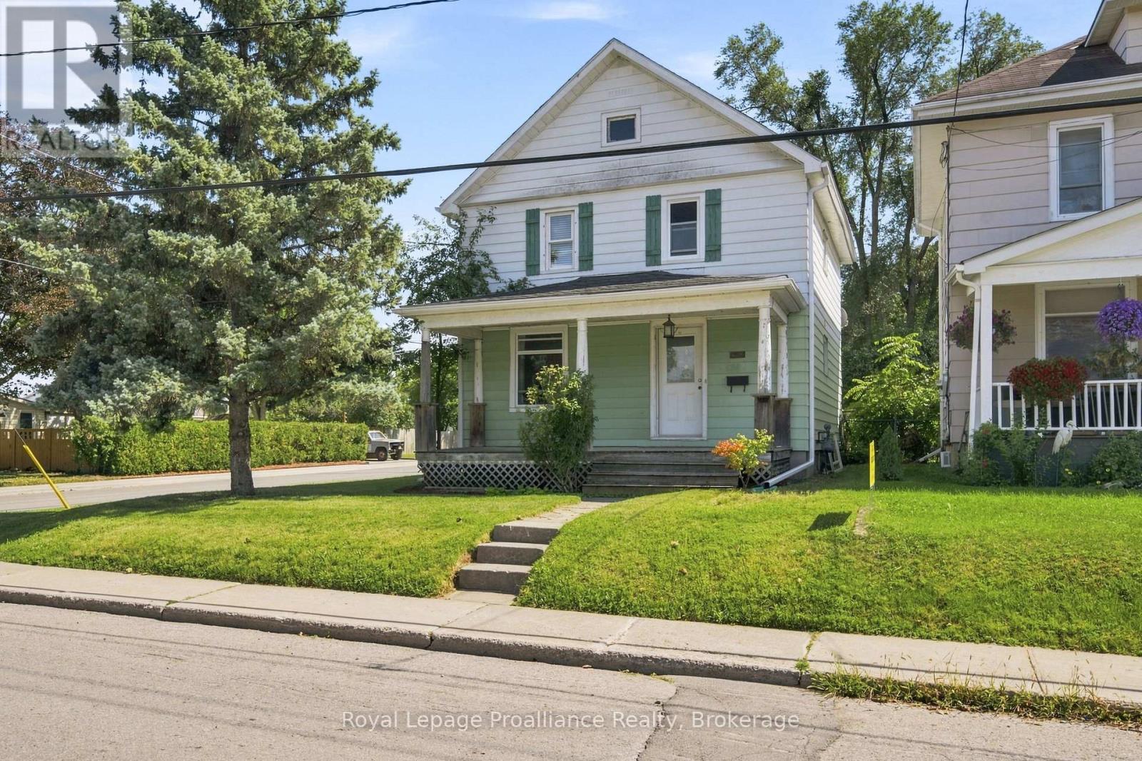 135 MCGILL STREET, Quinte West, Ontario