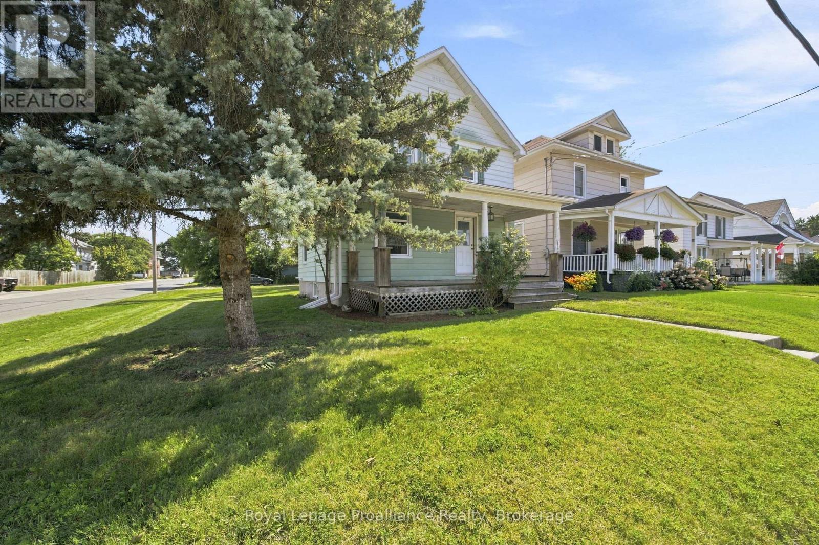 135 Mcgill Street, Quinte West, Ontario  K8V 3K3 - Photo 3 - X13721206