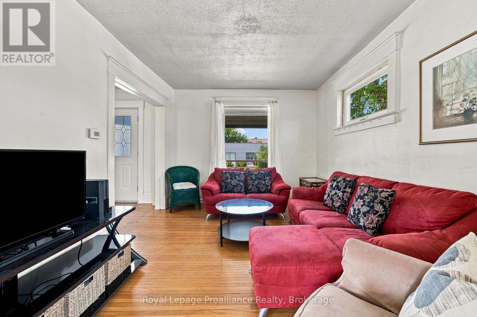 135 Mcgill Street, Quinte West, Ontario  K8V 3K3 - Photo 8 - X13721206