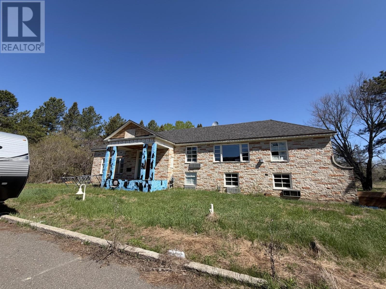 1331 Mountain RD, THUNDER BAY, Ontario