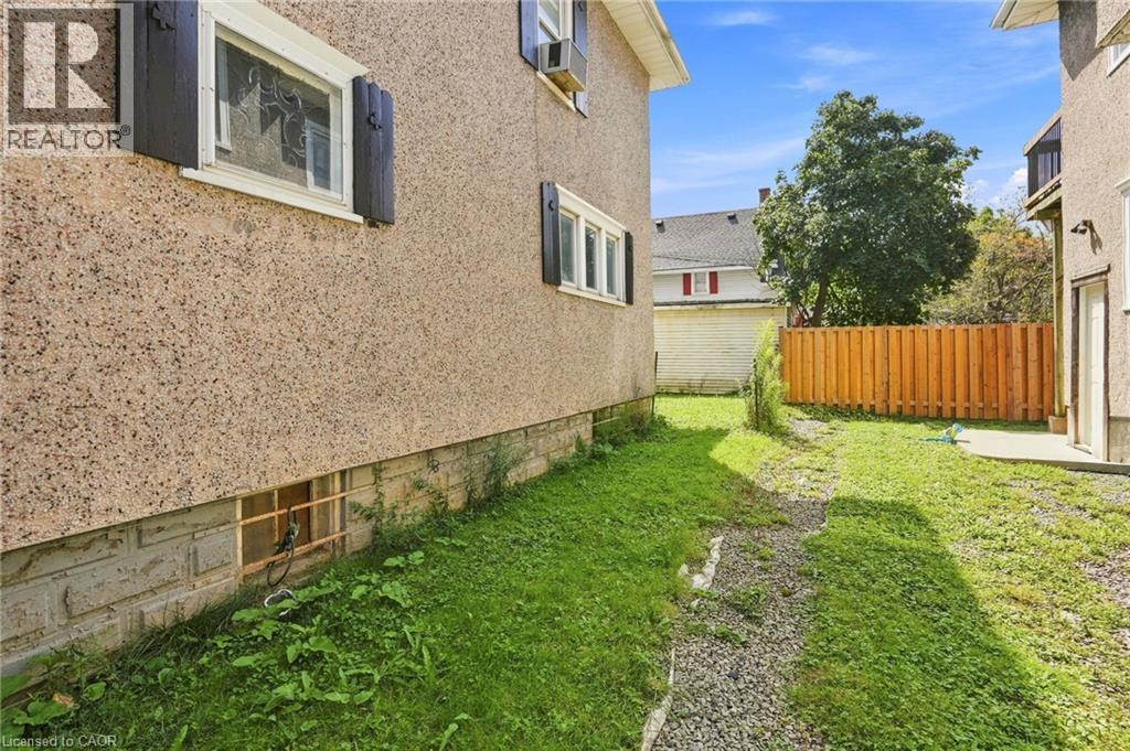 83 Burgar Street, Welland, Ontario  L3B 2S9 - Photo 21 - 40857725