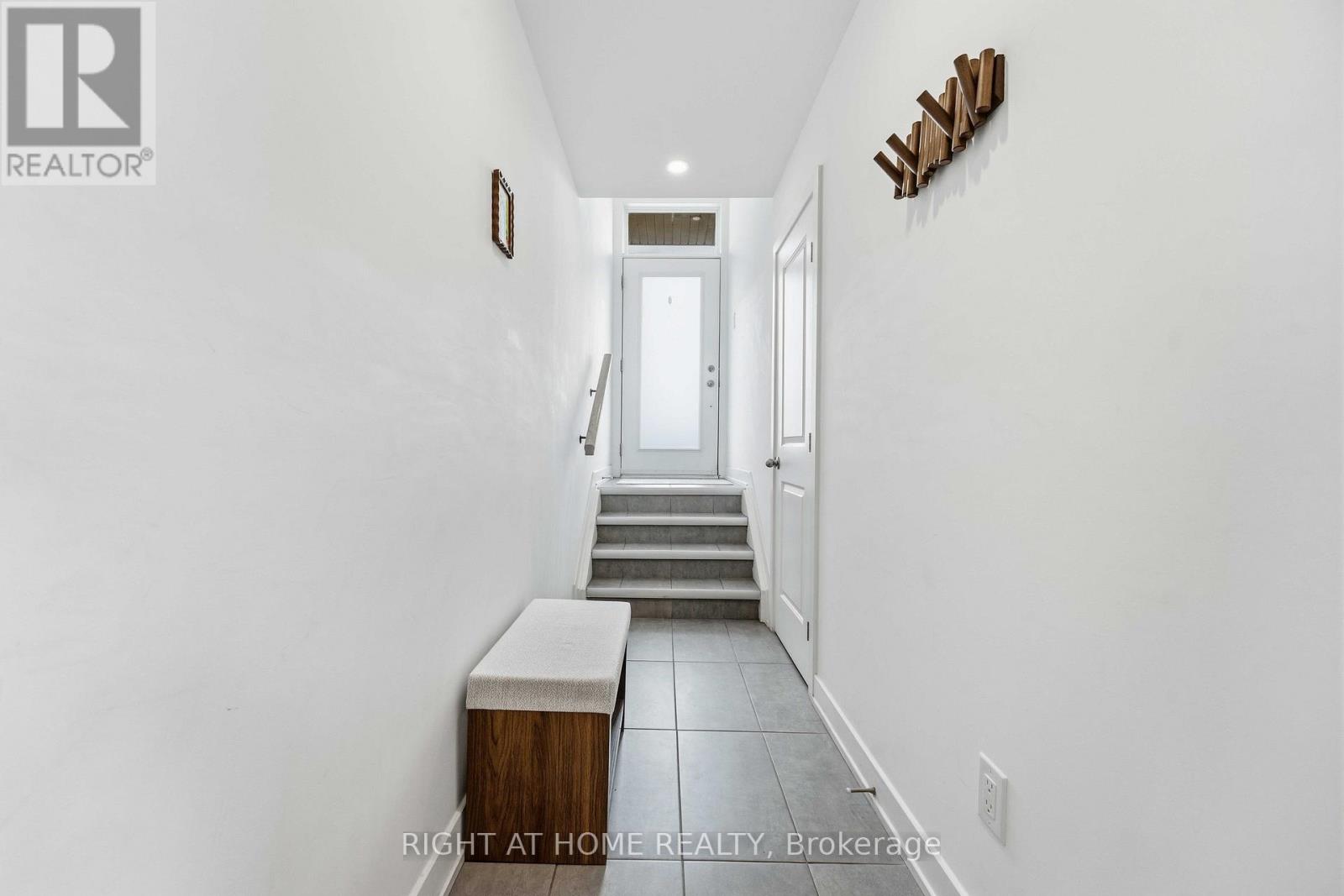 D - 55 Overberg Way, Ottawa, Ontario  K2S 2Y4 - Photo 4 - X13721190