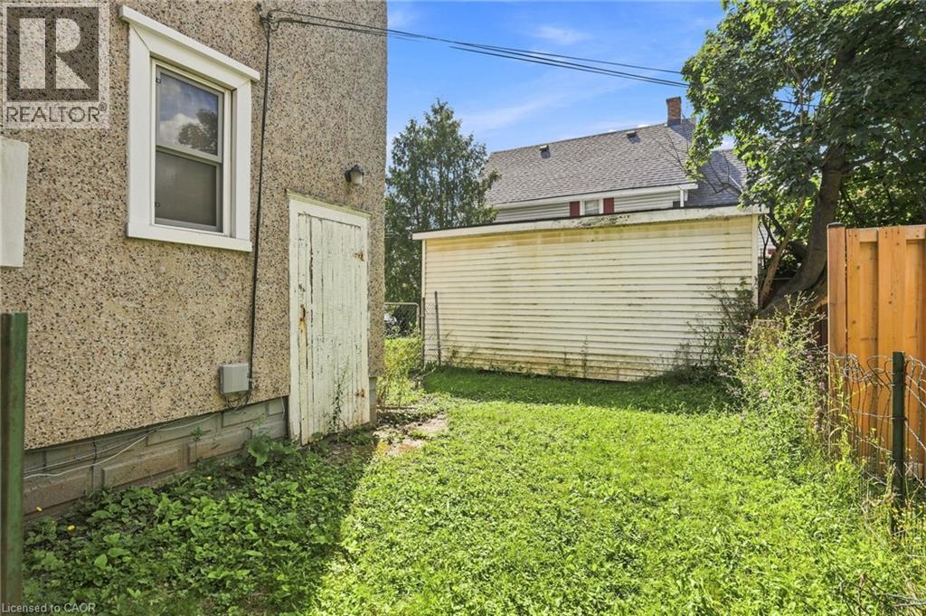 83 Burgar Street, Welland, Ontario  L3B 2S9 - Photo 22 - 40857725