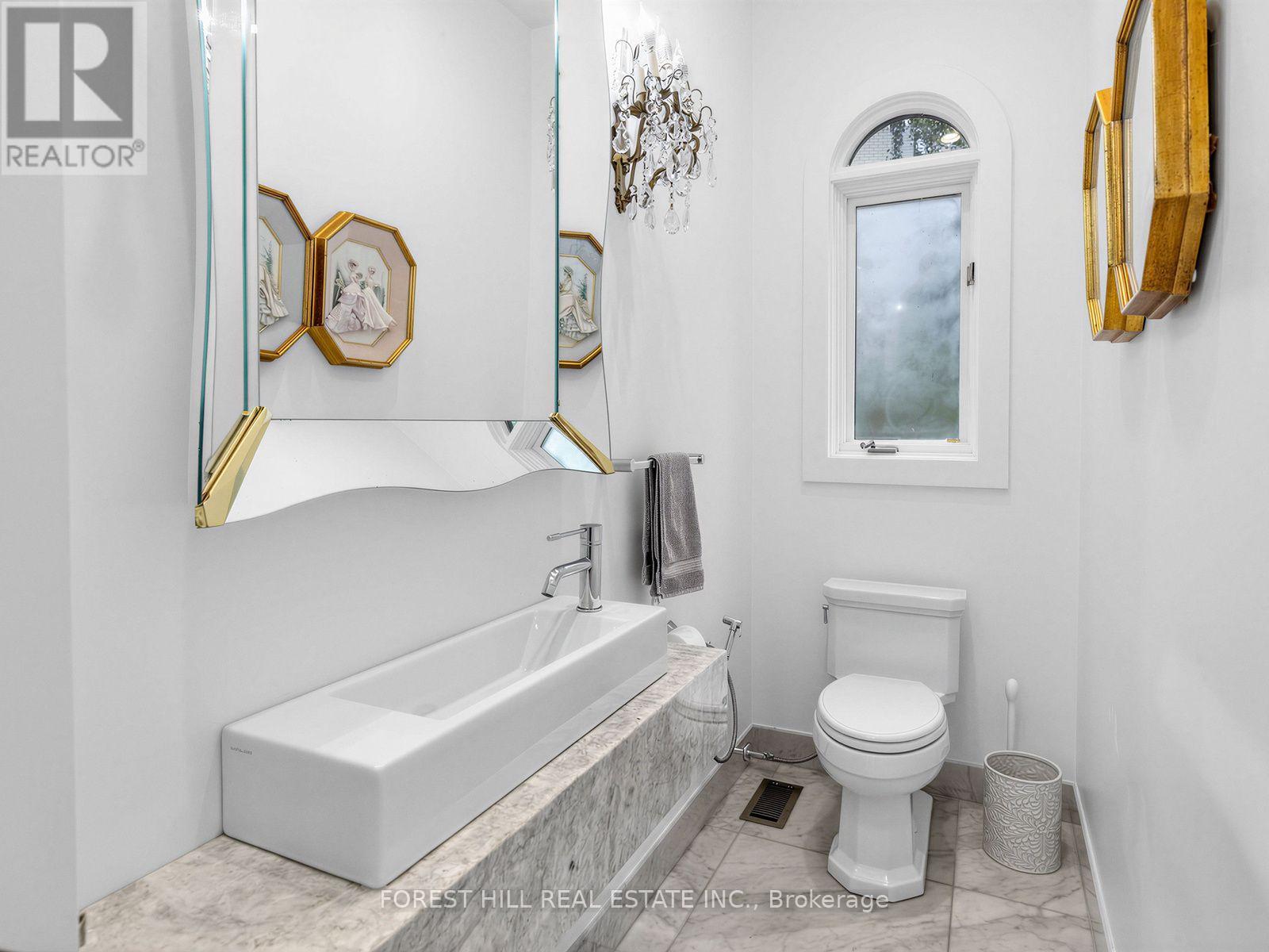 55 Strathearn Boulevard, Toronto, Ontario  M5P 3M3 - Photo 11 - C13721142