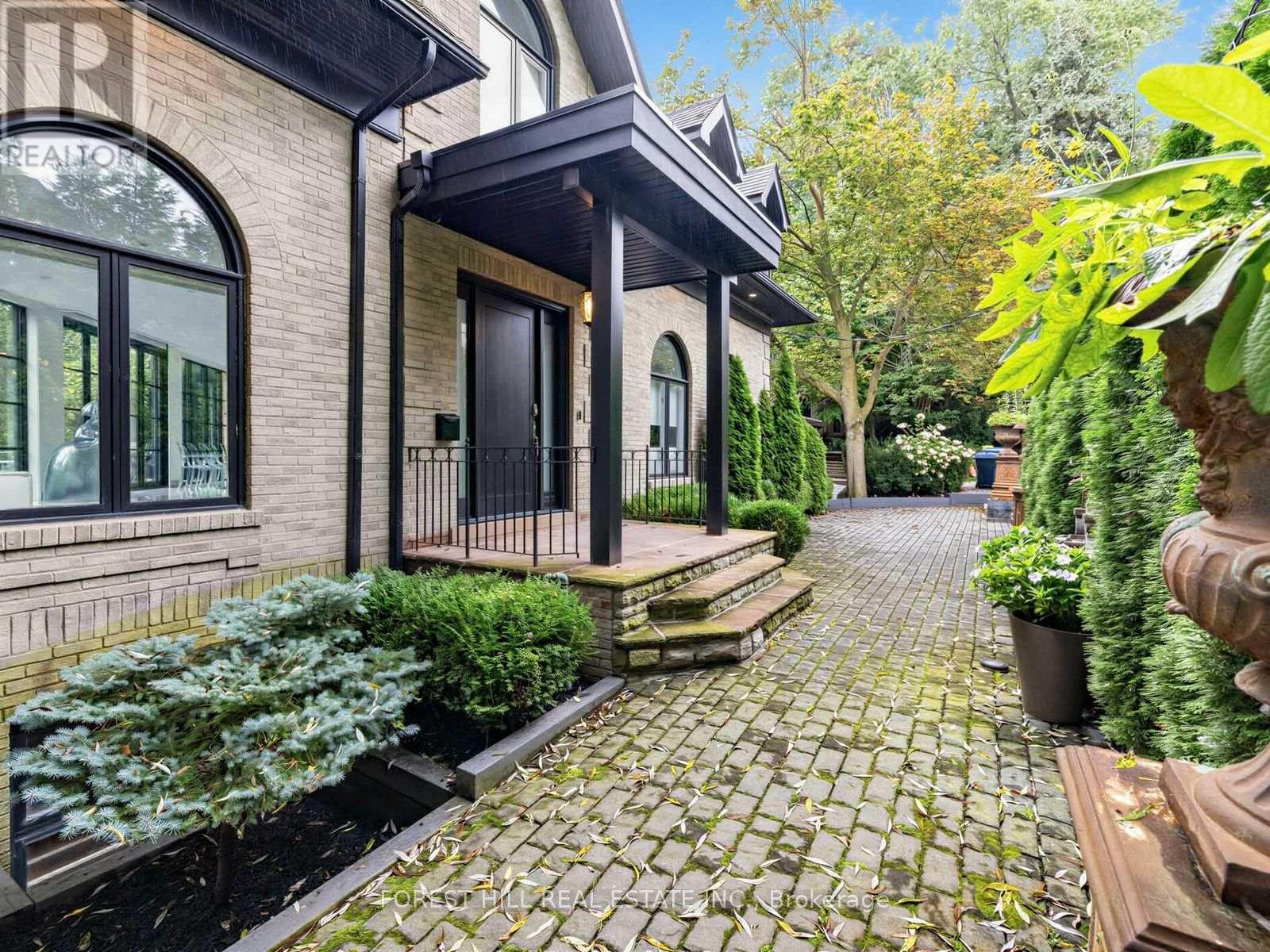 55 Strathearn Boulevard, Toronto, Ontario  M5P 3M3 - Photo 2 - C13721142