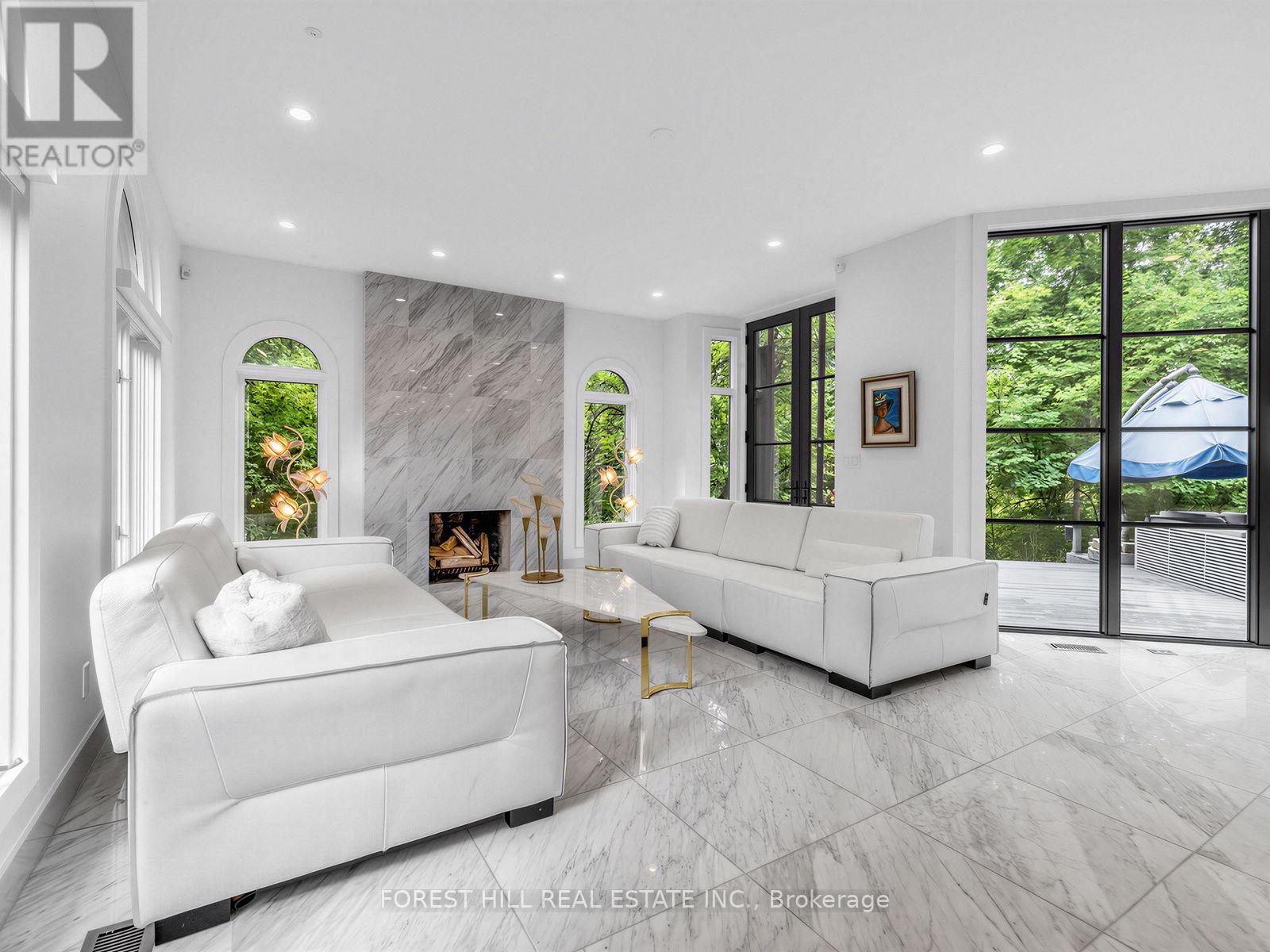 55 Strathearn Boulevard, Toronto, Ontario  M5P 3M3 - Photo 8 - C13721142