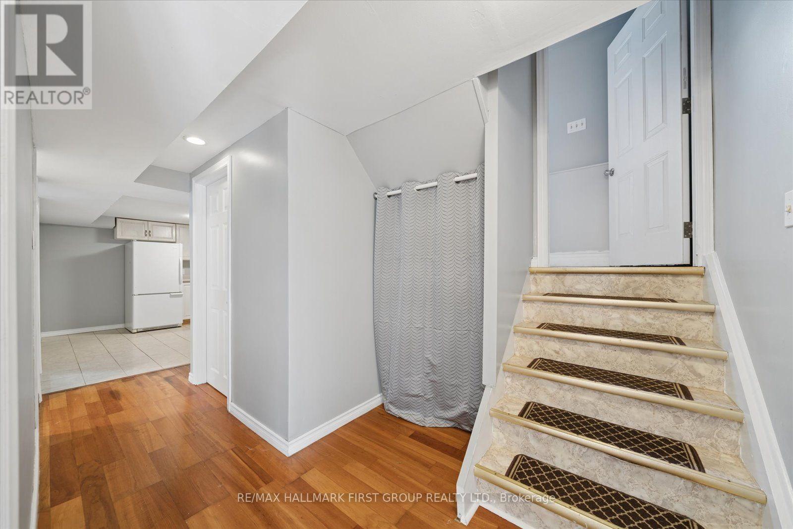 531 Harmony Road S, Oshawa, Ontario  L1H 6V4 - Photo 4 - E13721216