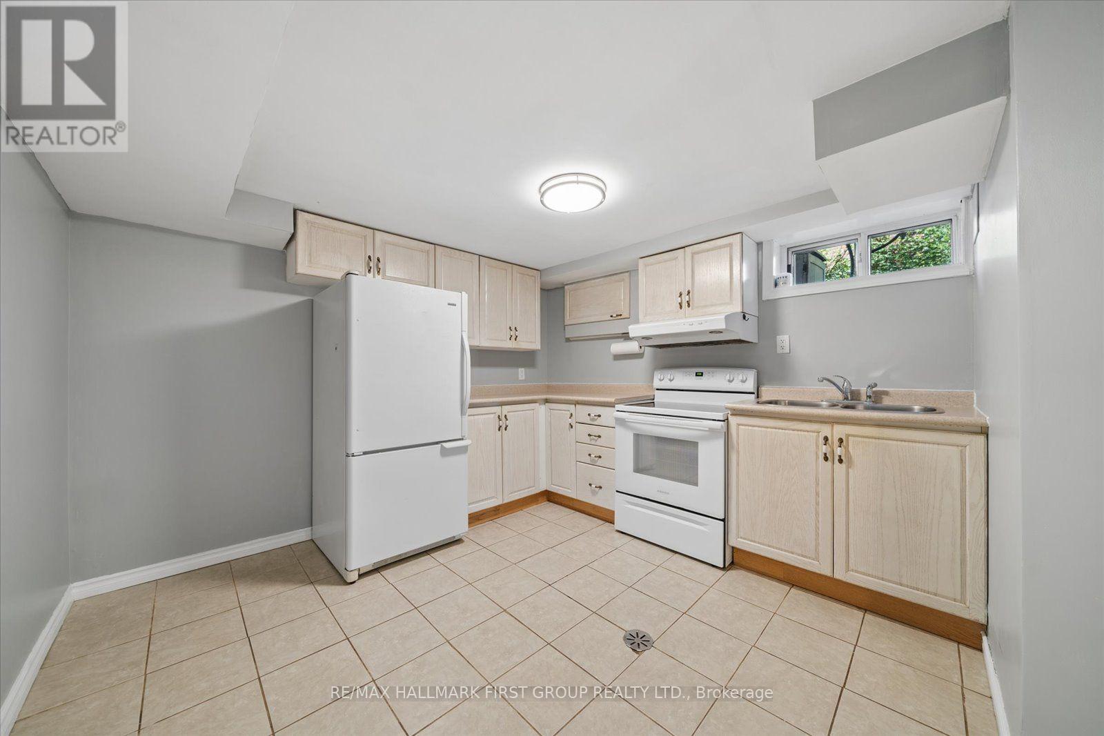 531 Harmony Road S, Oshawa, Ontario  L1H 6V4 - Photo 7 - E13721216