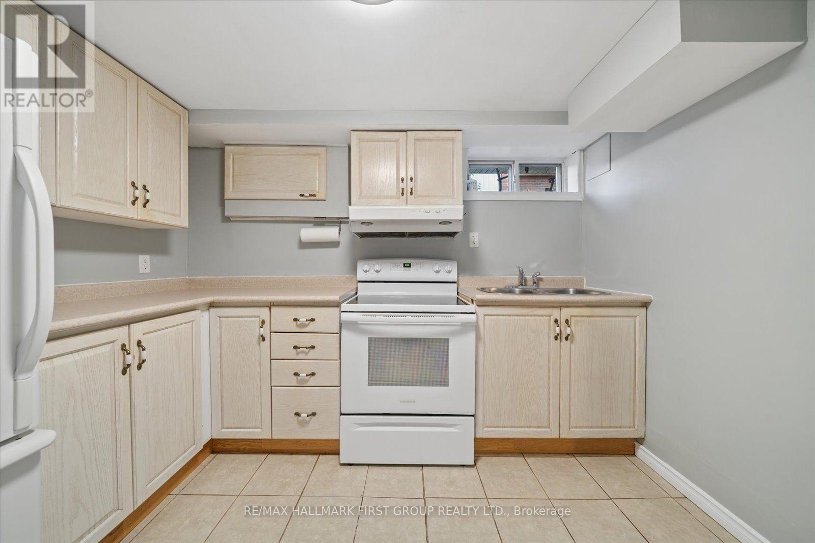 531 Harmony Road S, Oshawa, Ontario  L1H 6V4 - Photo 8 - E13721216