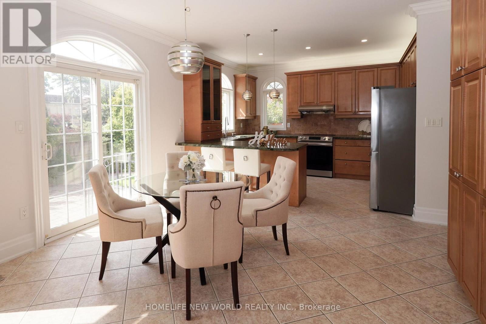 391 Summeridge Drive, Vaughan (Patterson), Ontario  L4J 8T7 - Photo 9 - N13721138