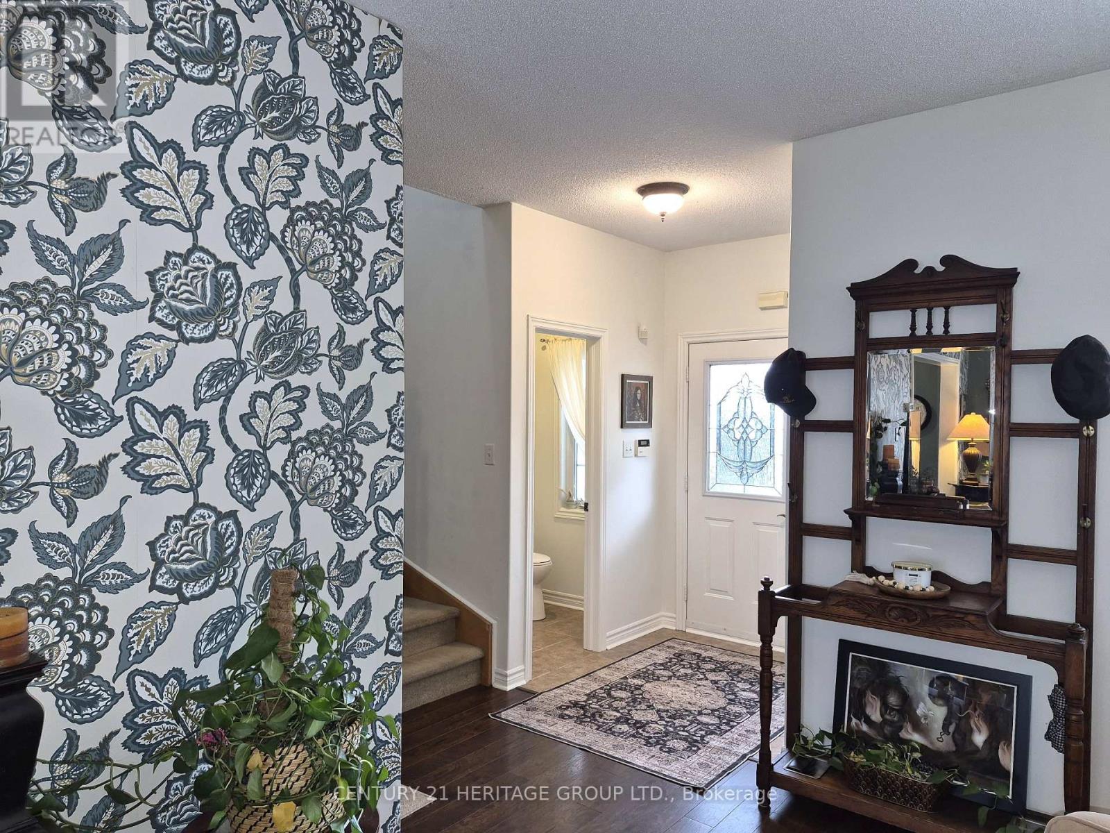 18 Yorktown Place, Georgina, Ontario  L4P 0A4 - Photo 4 - N13721144