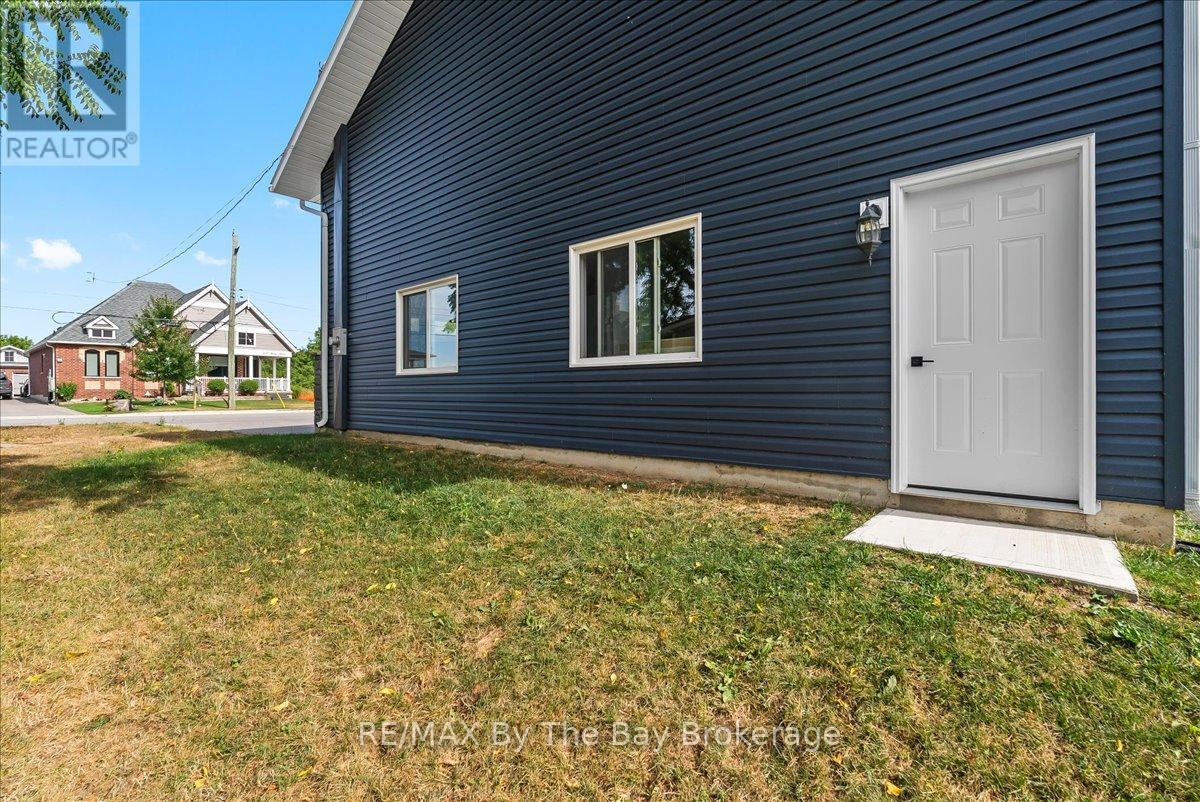 146 Mary Street, Clearview (Creemore), Ontario  L0M 1G0 - Photo 36 - S13721140
