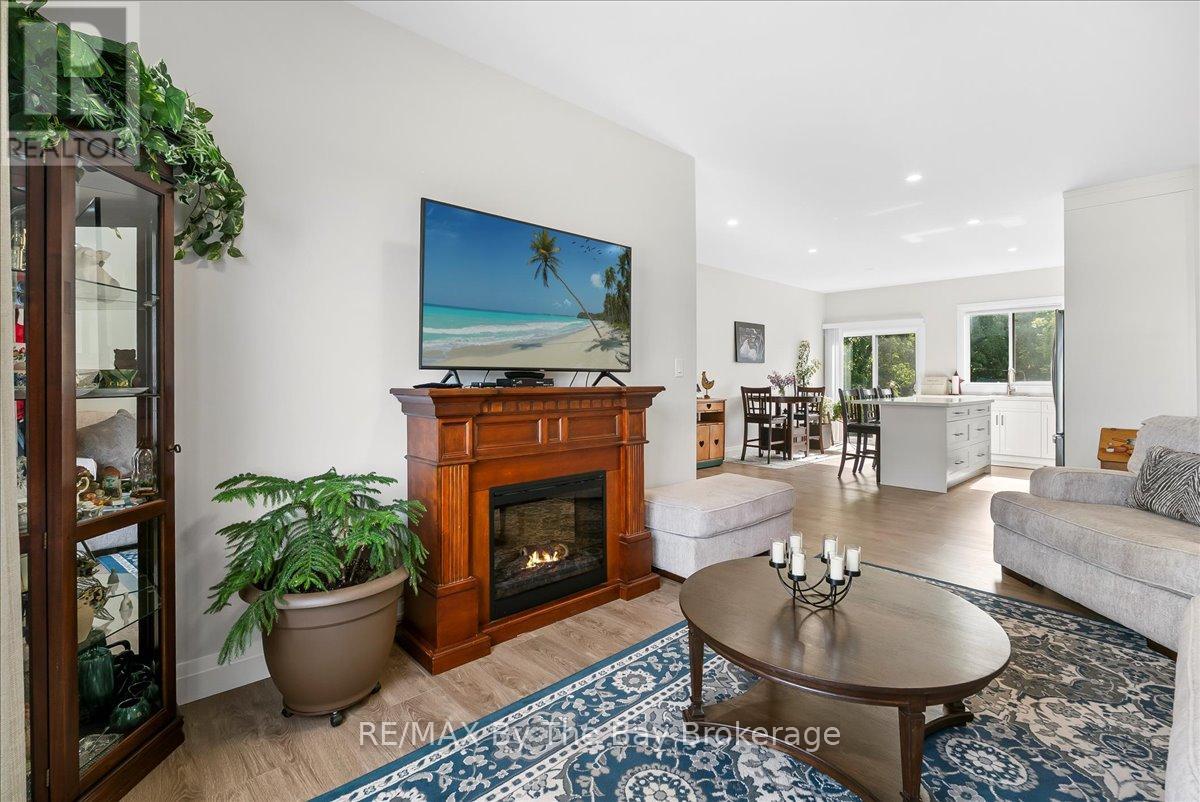 146 Mary Street, Clearview (Creemore), Ontario  L0M 1G0 - Photo 8 - S13721140