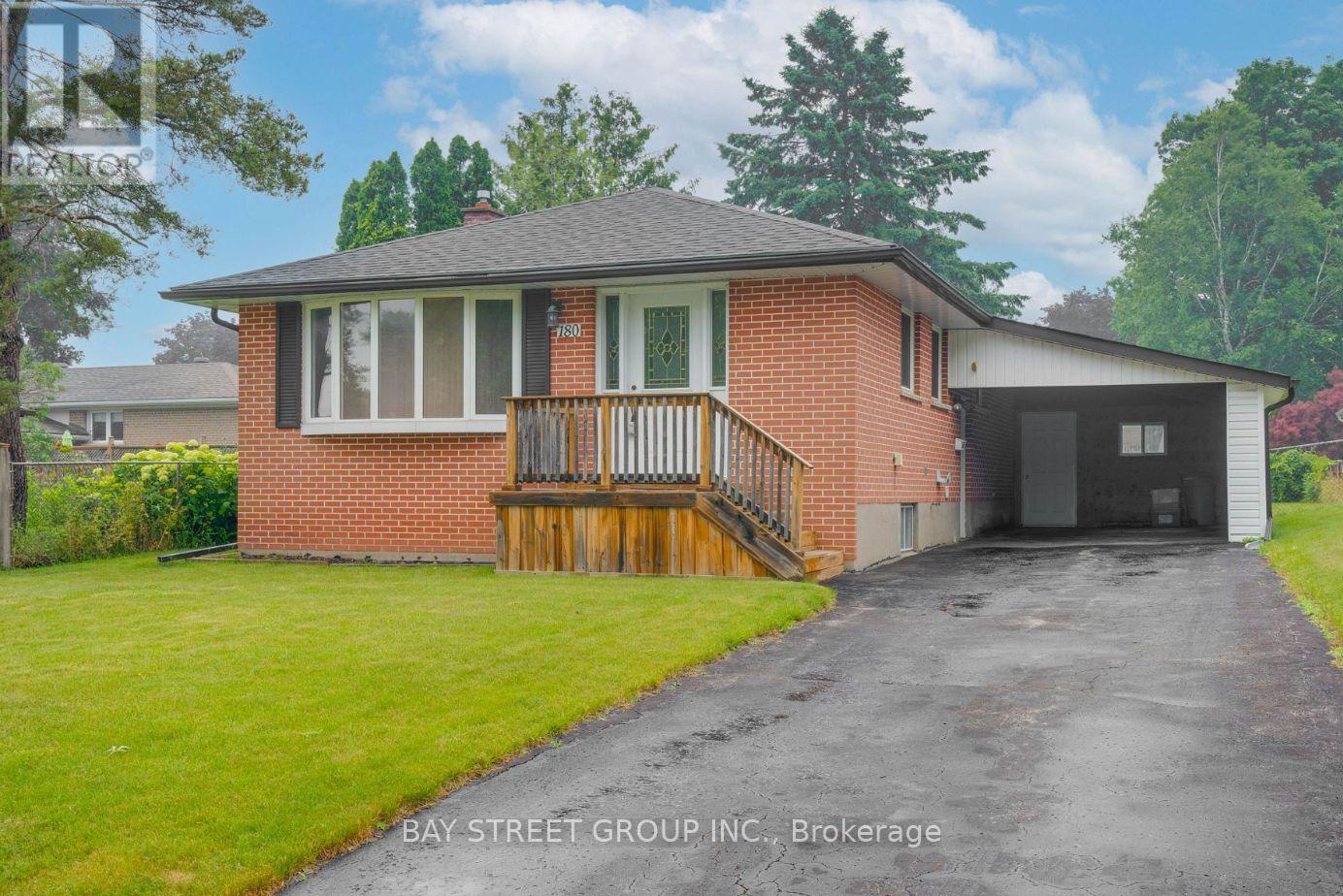 180 Rose Street, Barrie (Wellington), Ontario L4M 2T9 - Photo 1 - S13721196
