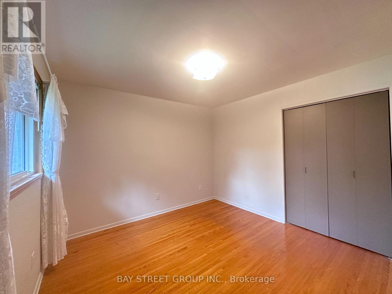 180 Rose Street, Barrie (Wellington), Ontario L4M 2T9 - Photo 10 - S13721196
