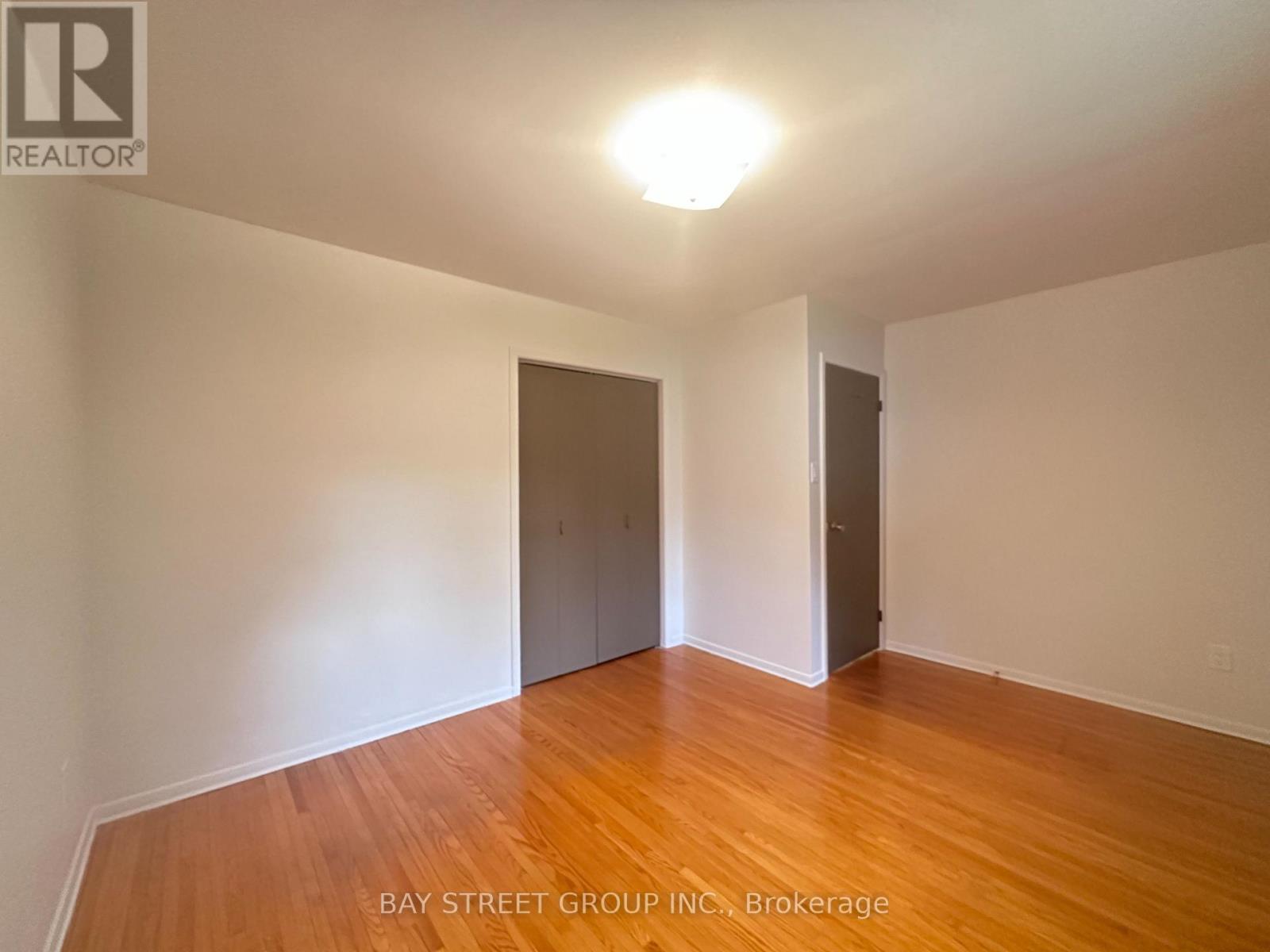 180 Rose Street, Barrie (Wellington), Ontario L4M 2T9 - Photo 11 - S13721196