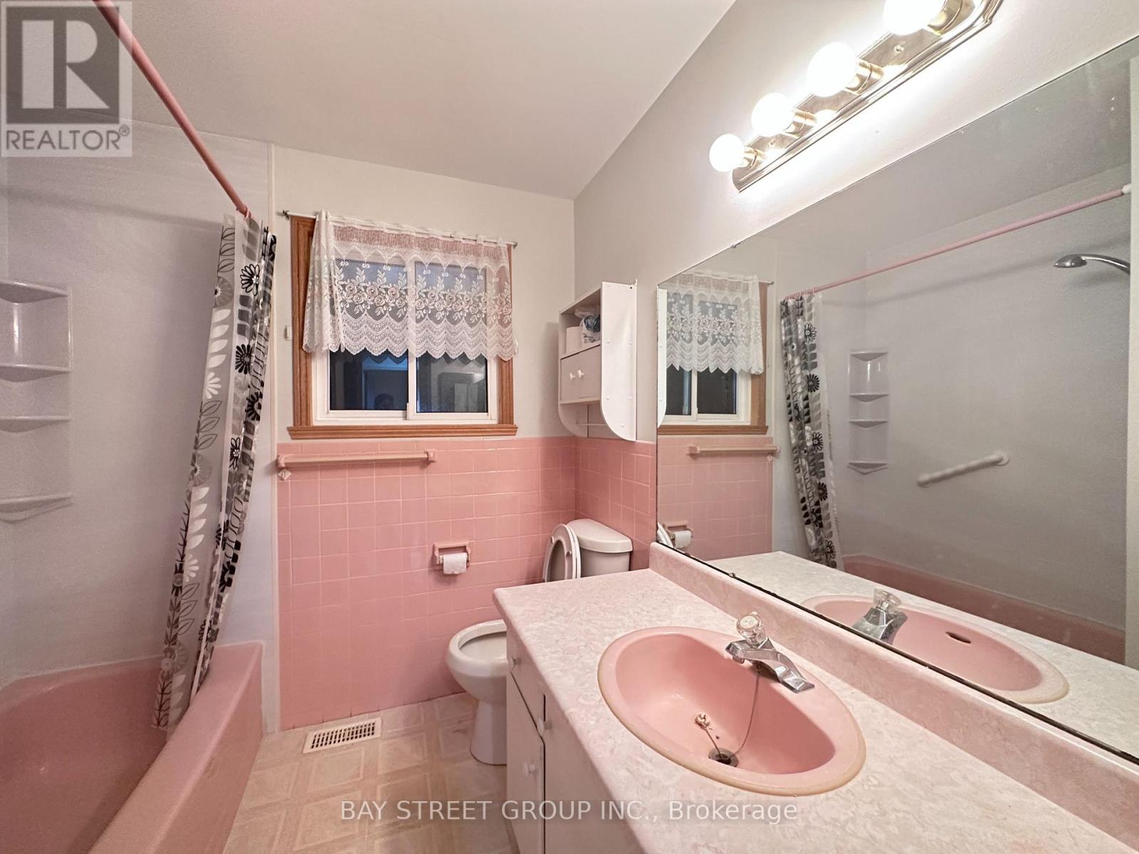 180 Rose Street, Barrie (Wellington), Ontario L4M 2T9 - Photo 12 - S13721196