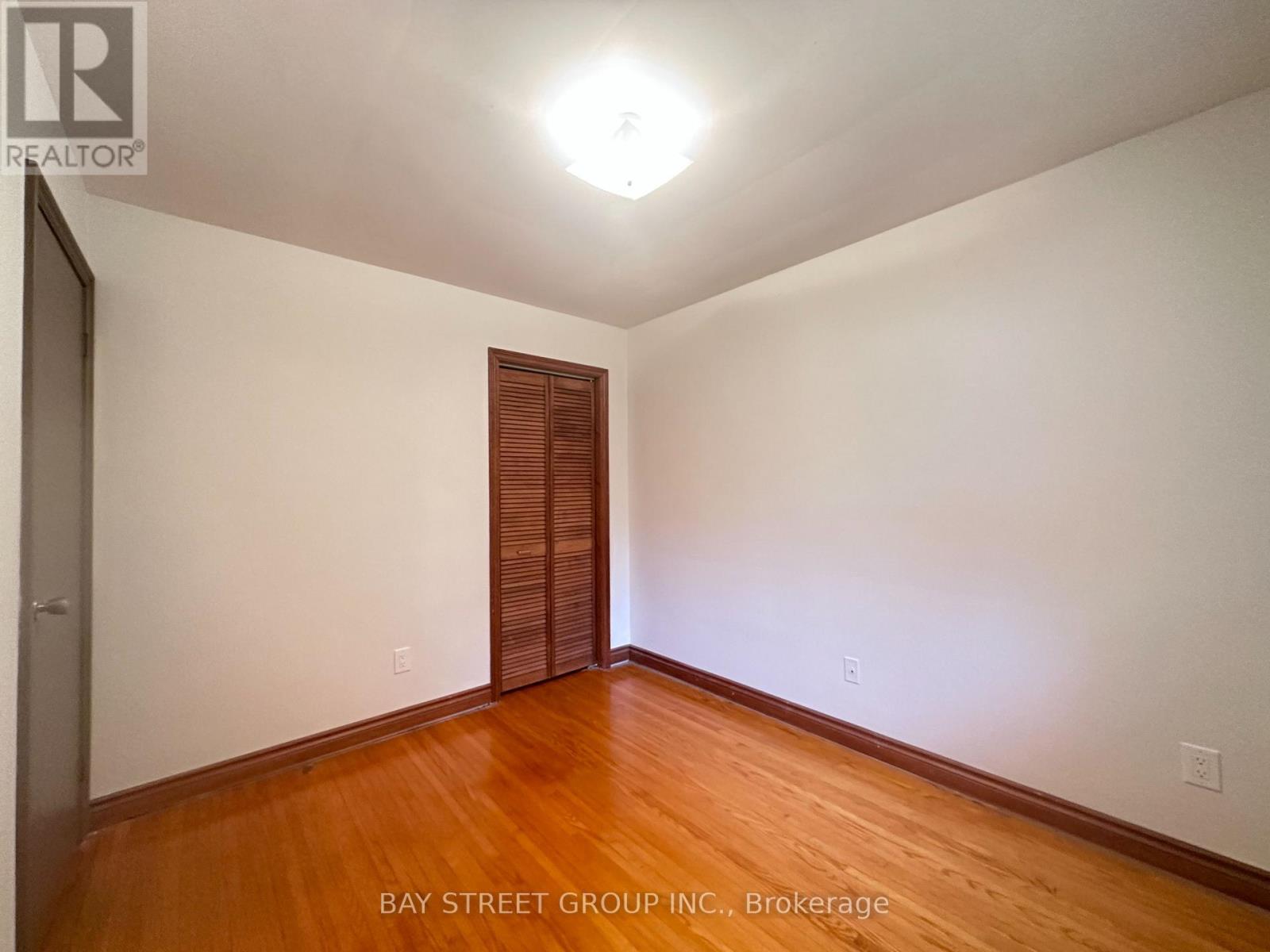 180 Rose Street, Barrie (Wellington), Ontario L4M 2T9 - Photo 8 - S13721196