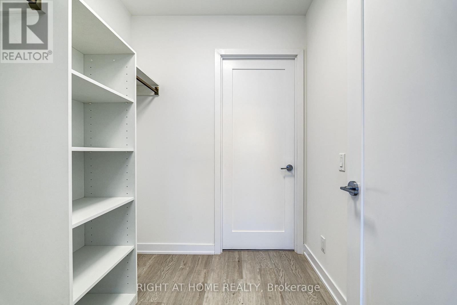 408 - 2946 Dundas Street W, Toronto, Ontario  M6P 1Y8 - Photo 14 - W13721152