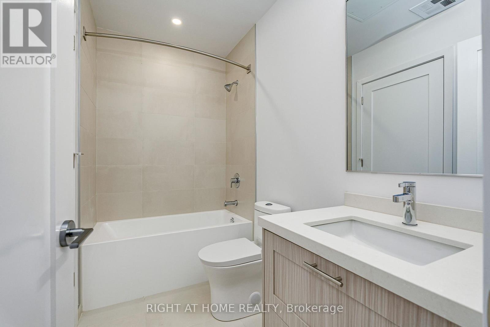 408 - 2946 Dundas Street W, Toronto, Ontario  M6P 1Y8 - Photo 15 - W13721152