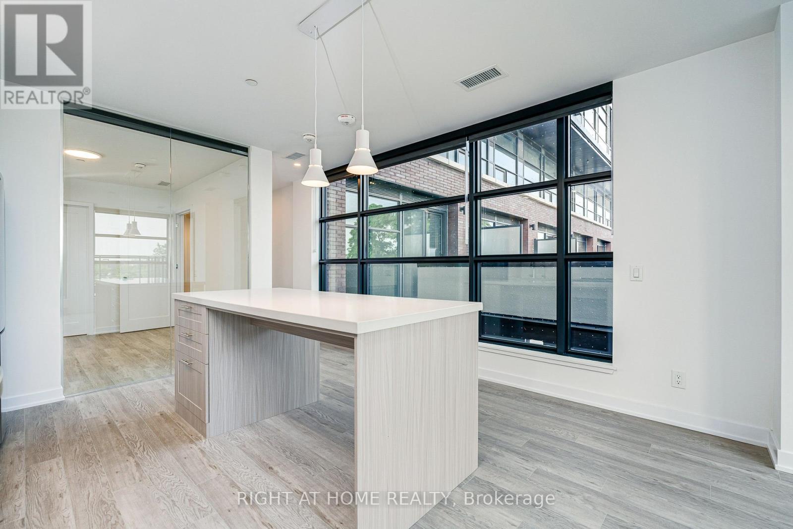 408 - 2946 Dundas Street W, Toronto, Ontario  M6P 1Y8 - Photo 6 - W13721152