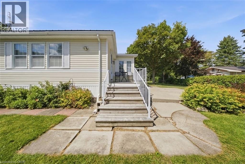 428 Pine Pass, Wellington, Ontario  N1M 2W5 - Photo 4 - 40844723