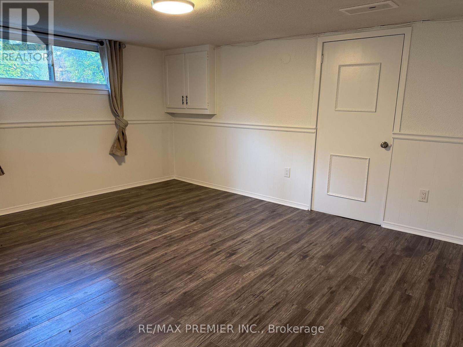 Bsmt - 404 Rustic Road, Toronto, Ontario M6L 1W7 - Photo 2 - W13711880