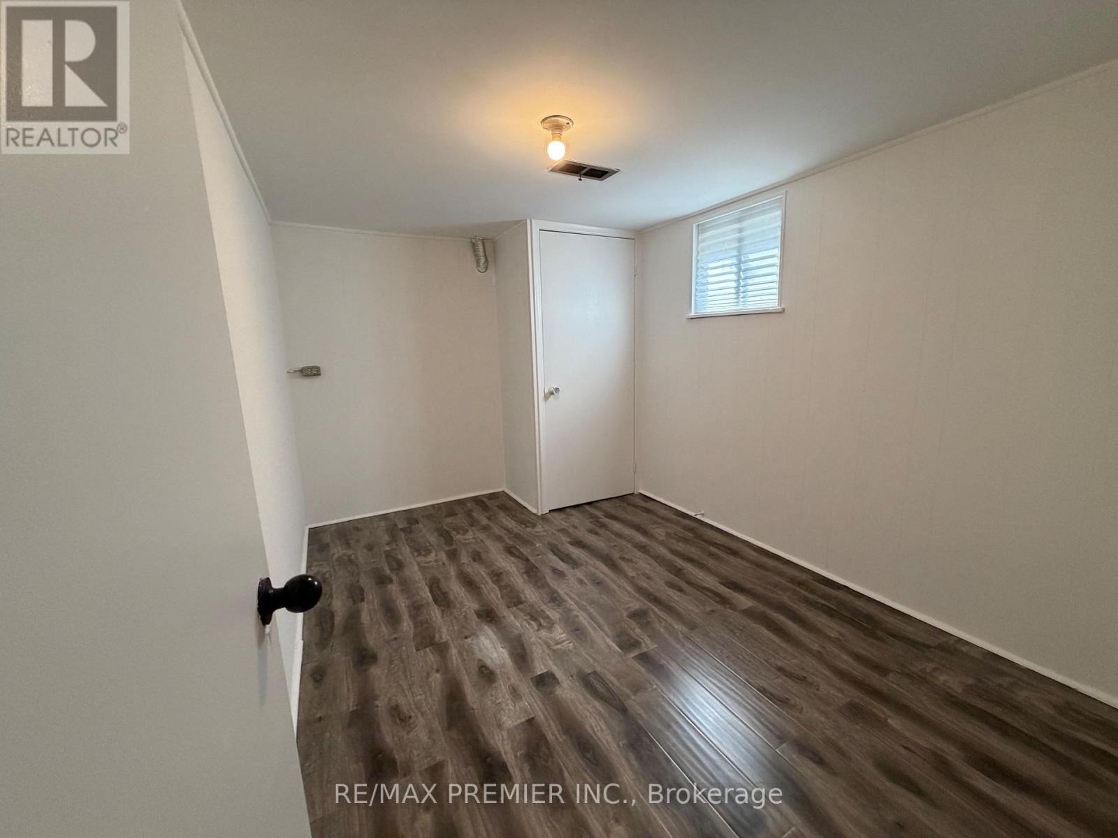 Bsmt - 404 Rustic Road, Toronto, Ontario M6L 1W7 - Photo 6 - W13711880