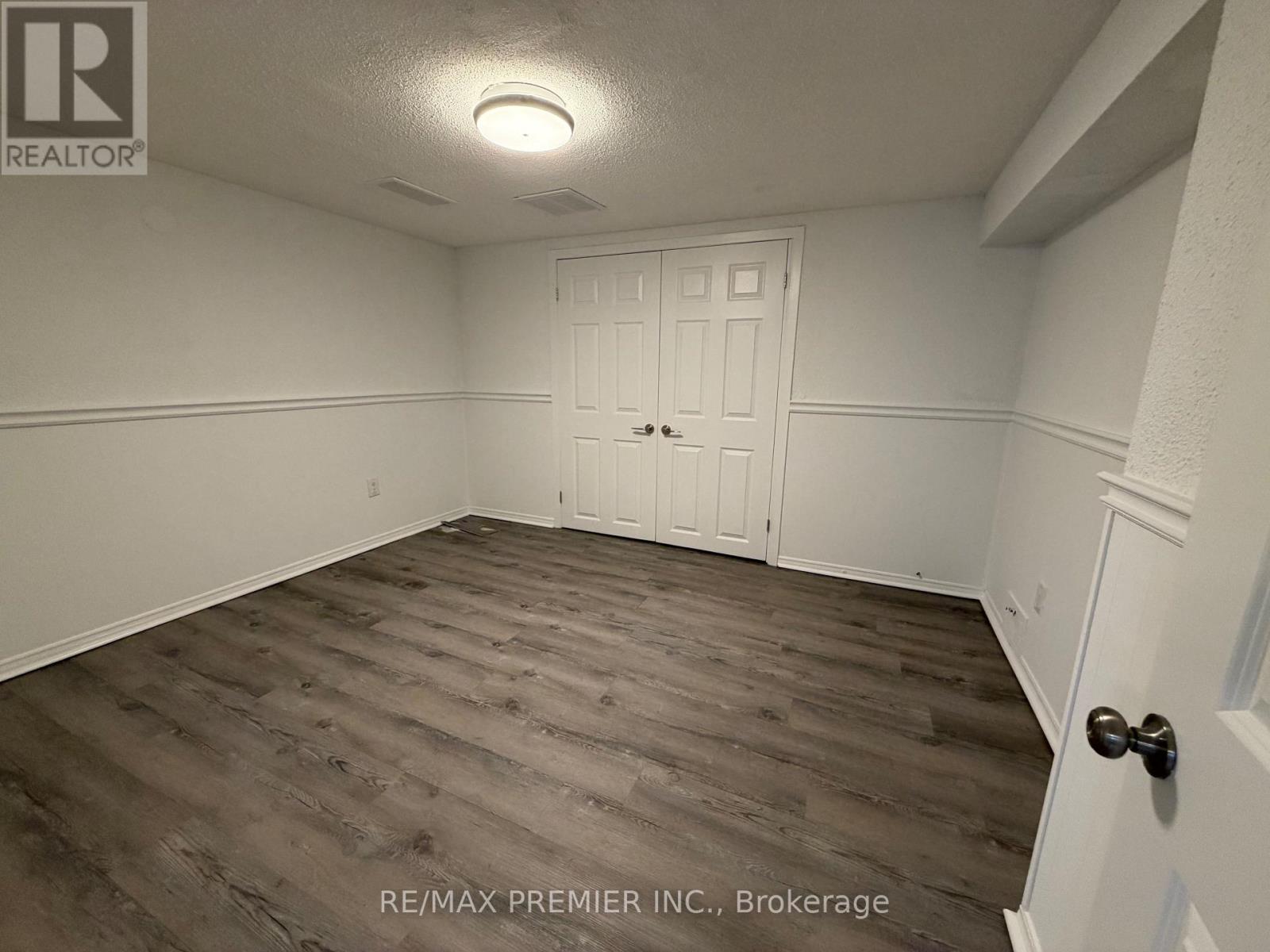 Bsmt - 404 Rustic Road, Toronto, Ontario M6L 1W7 - Photo 4 - W13711880