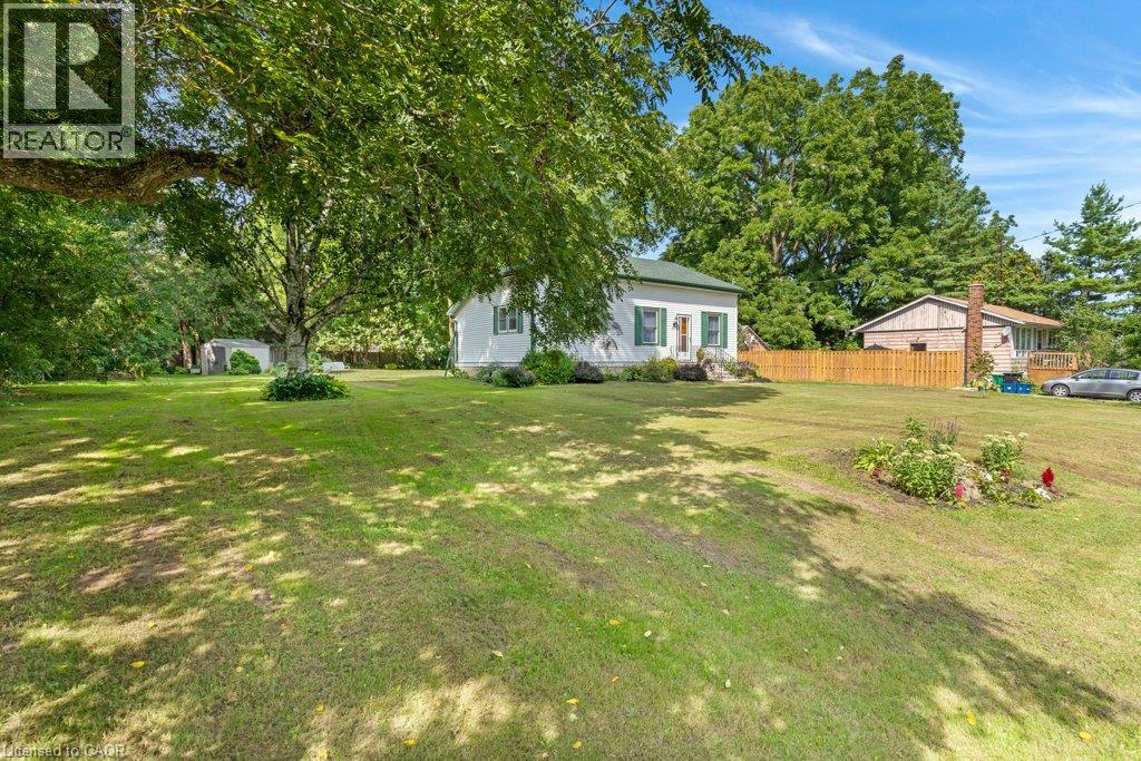 17 Queen Street, North Dumfries, Ontario  N0B 1L0 - Photo 2 - 40856064