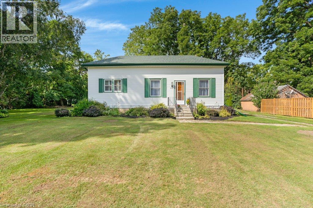 17 Queen Street, North Dumfries, Ontario  N0B 1L0 - Photo 3 - 40856064