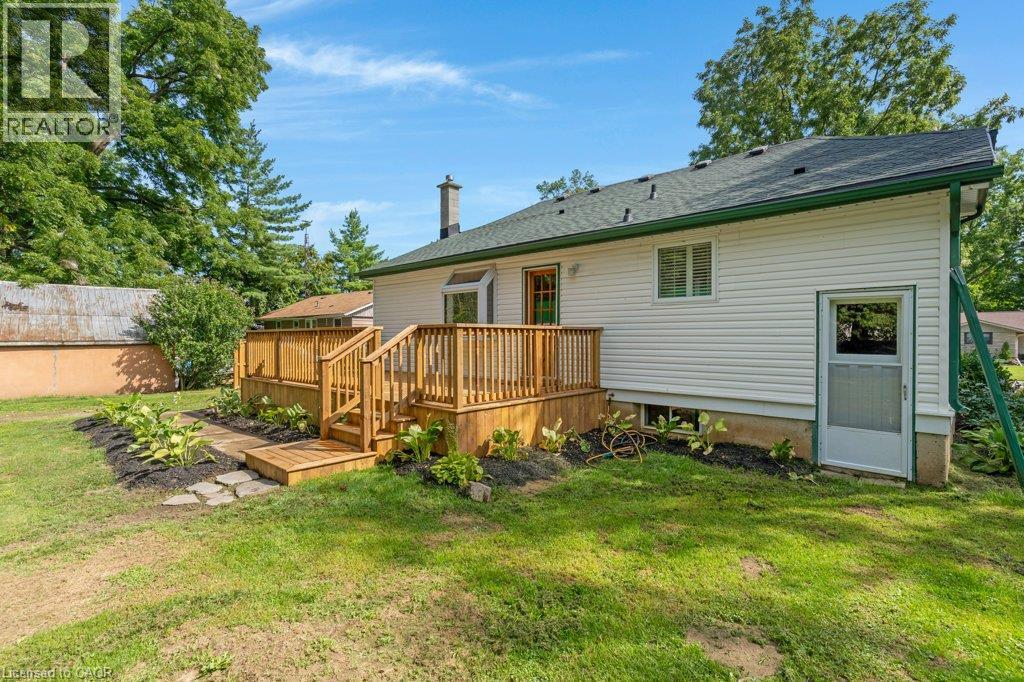 17 Queen Street, North Dumfries, Ontario  N0B 1L0 - Photo 36 - 40856064
