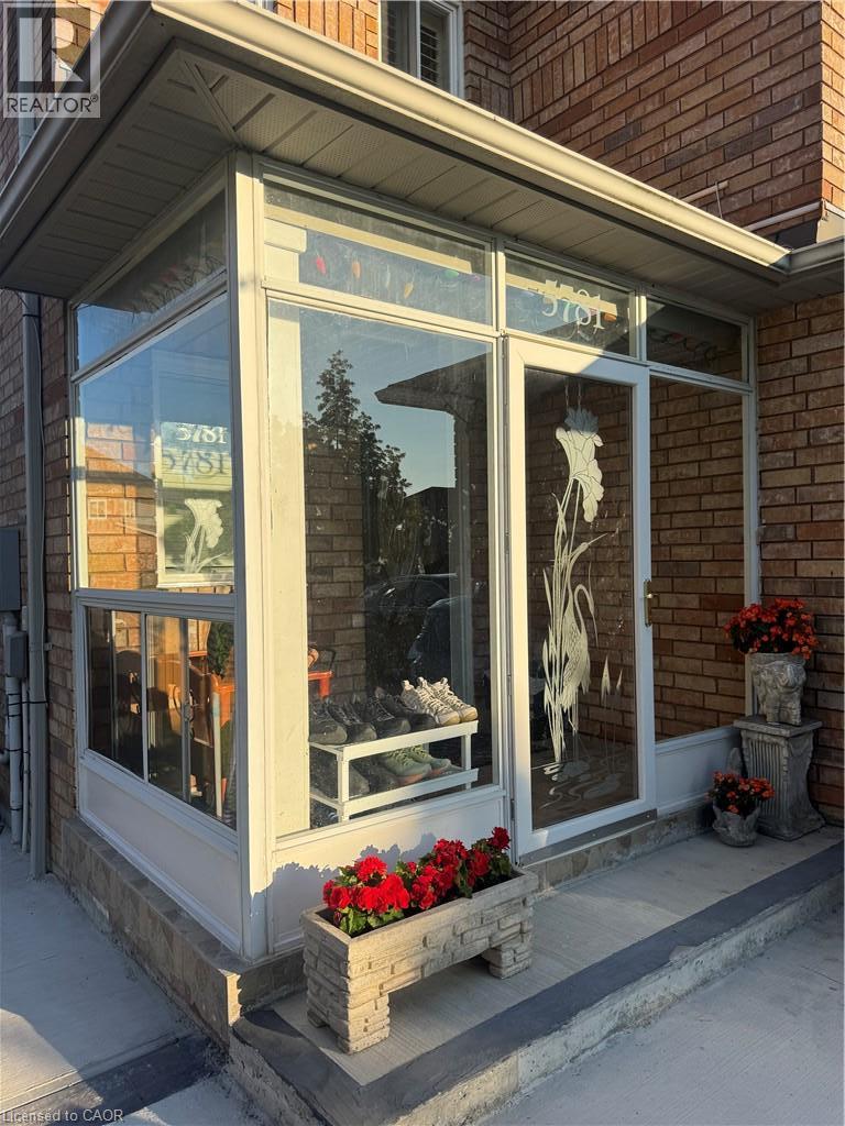 5781 SIDMOUTH Street, Mississauga, Ontario