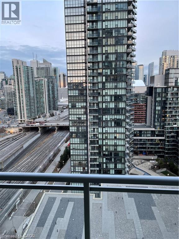 15 Iceboat Terrace Unit# 2203, Toronto, Ontario  M5V 4A5 - Photo 14 - 40852140