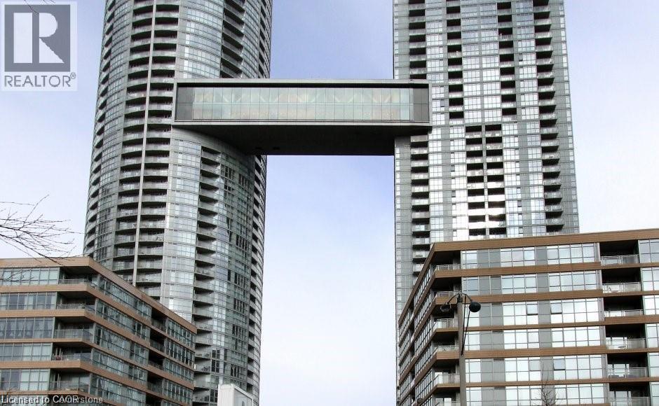 15 ICEBOAT Terrace Unit# 2203, Toronto, Ontario