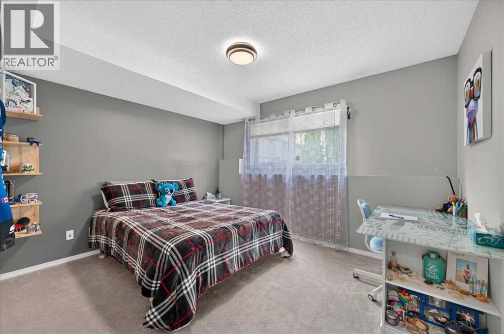 212 Cresthaven Place SW, Calgary, Alberta  T3B 5W4 - Photo 35 - A2337136