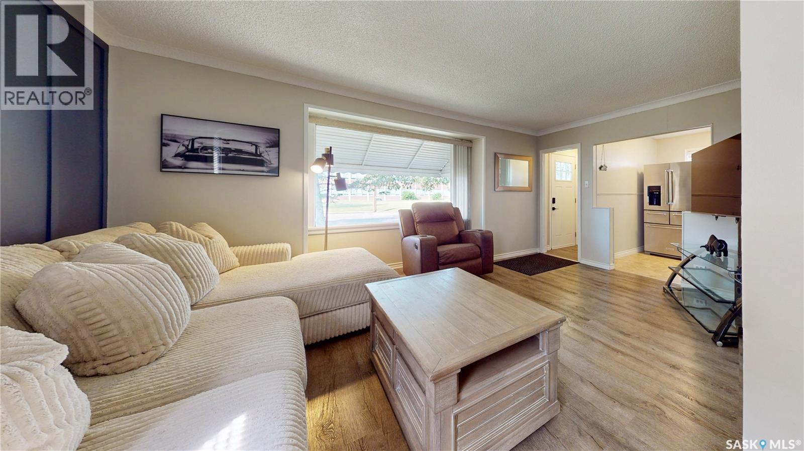 1073 Mcintosh Street, Regina, Saskatchewan  S4T 5B8 - Photo 4 - SK046884