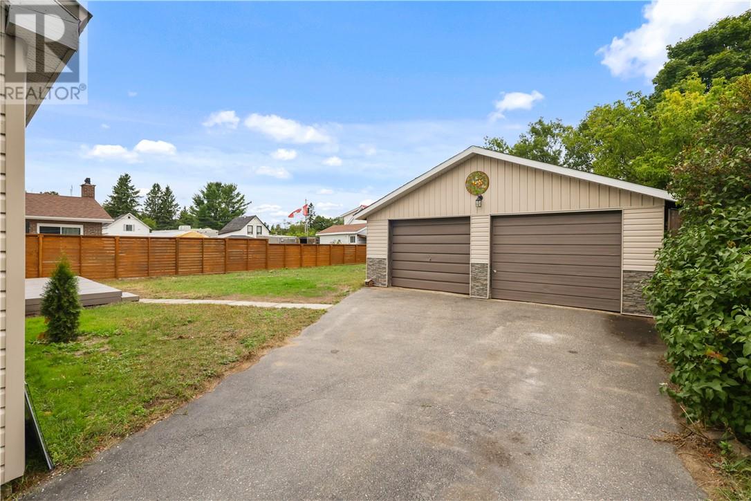 150 King Street, Massey, Ontario  P0P 1P0 - Photo 4 - 2130053