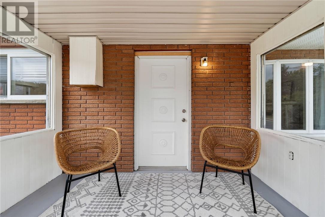 128 First Avenue, Levack, Ontario  P0M 2C0 - Photo 6 - 2130037