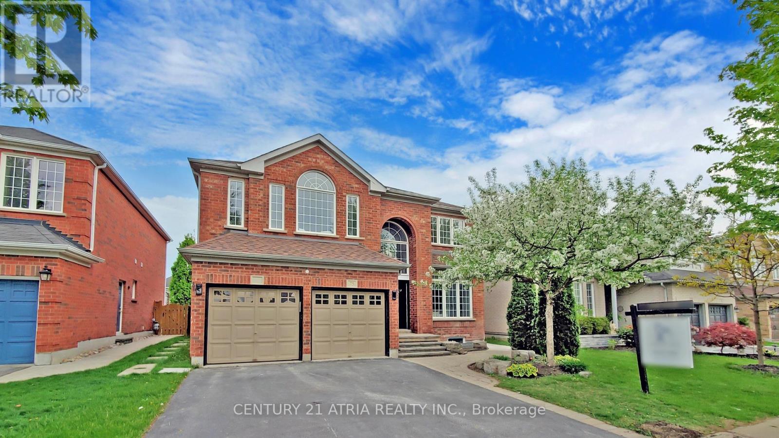 75 MEDLAND AVENUE, Whitby, Ontario