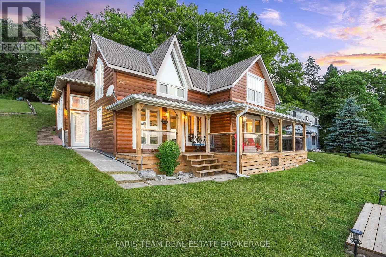 375 CHAMPLAIN ROAD, Penetanguishene, Ontario