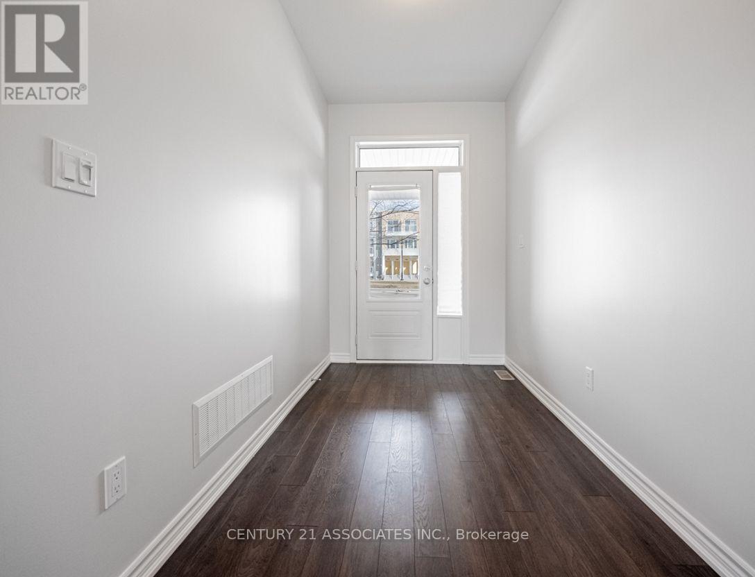 130 Daylily Lane, Kitchener, Ontario N2R 0L7 - Photo 5 - X13538294