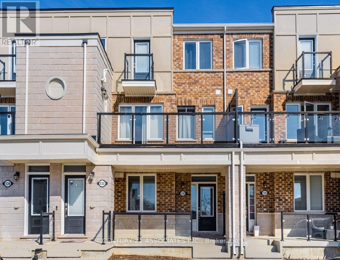 130 Daylily Lane, Kitchener, Ontario N2R 0L7 - Photo 2 - X13538294
