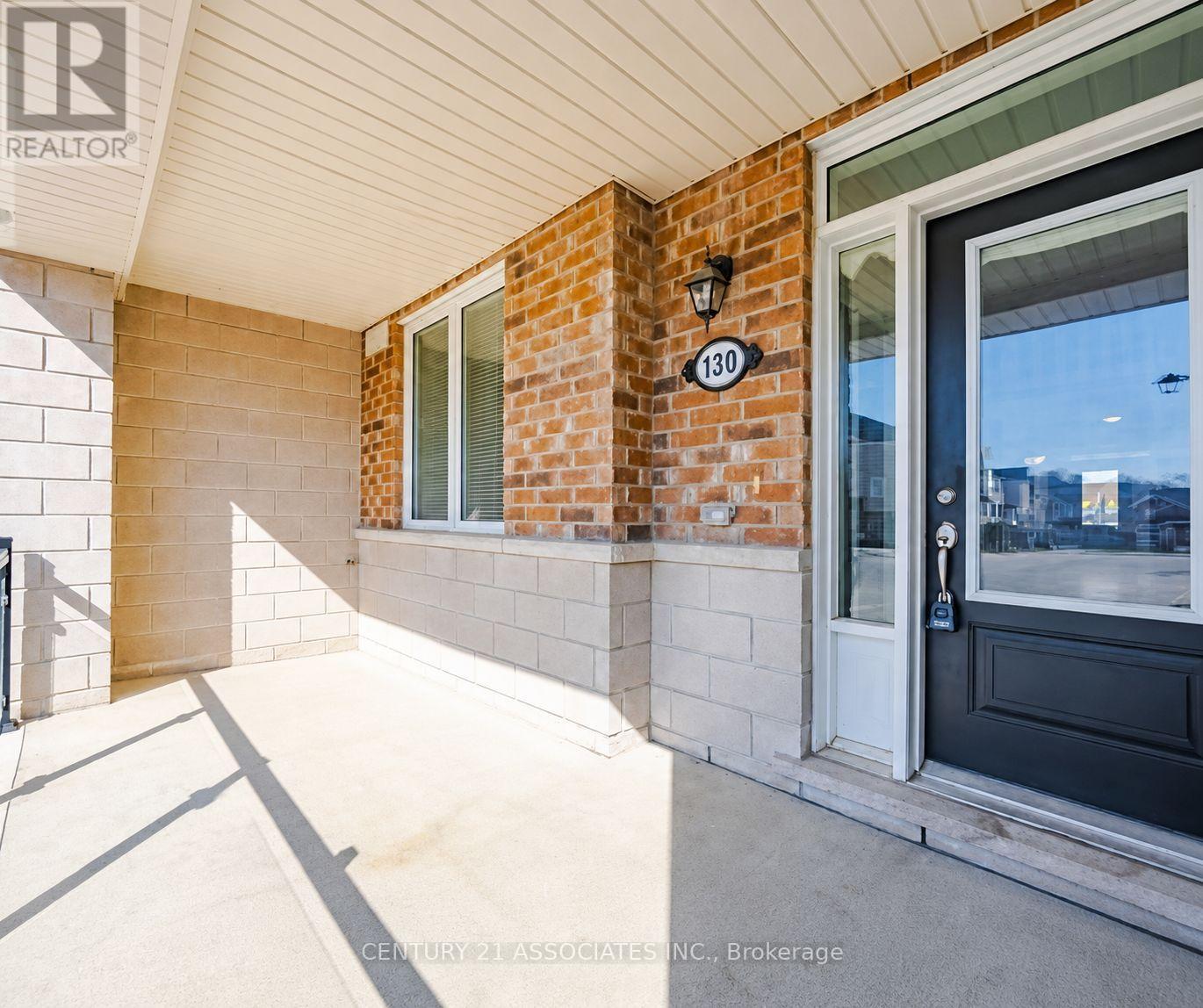 130 Daylily Lane, Kitchener, Ontario N2R 0L7 - Photo 4 - X13538294