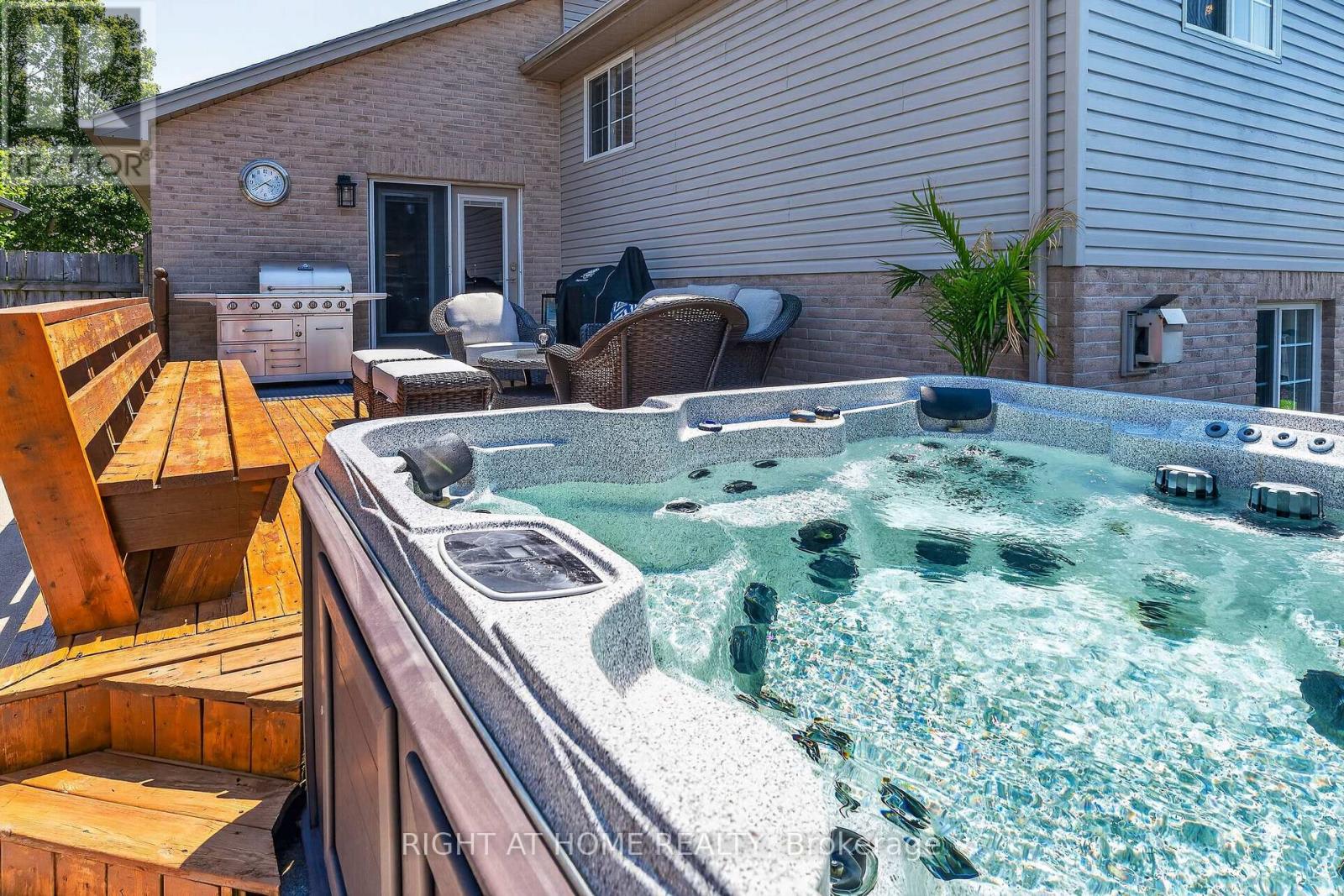10 Galbraith Court, St. Thomas, Ontario  N5R 6G8 - Photo 5 - X13721266